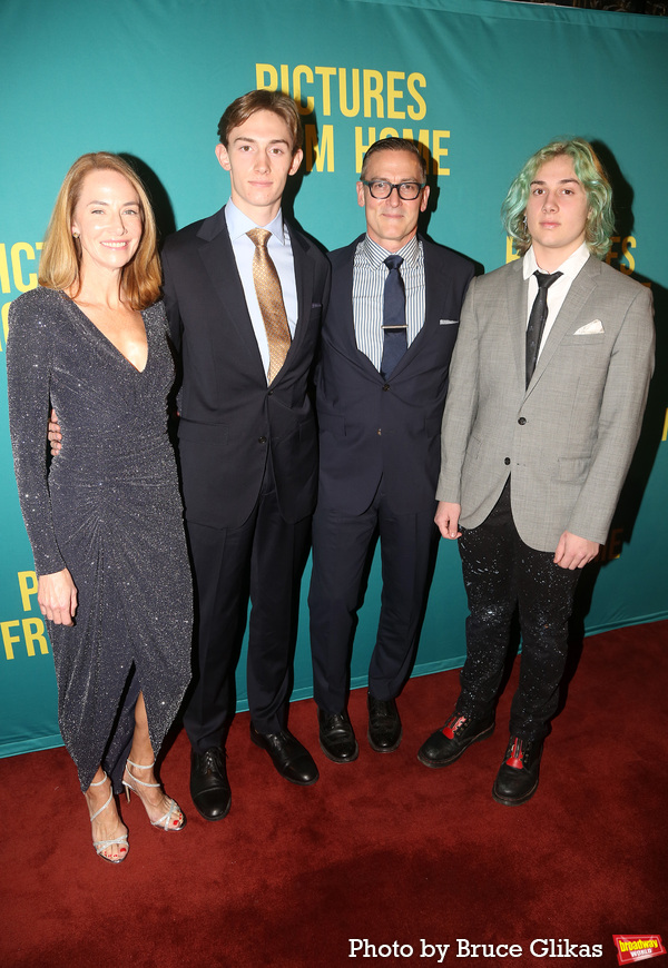 Photos: On the Red Carpet for PICTURES FROM HOME Opening Night Image