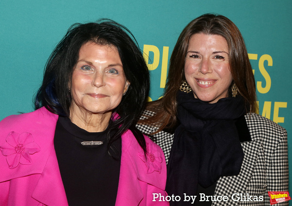 Photos: On the Red Carpet for PICTURES FROM HOME Opening Night Image