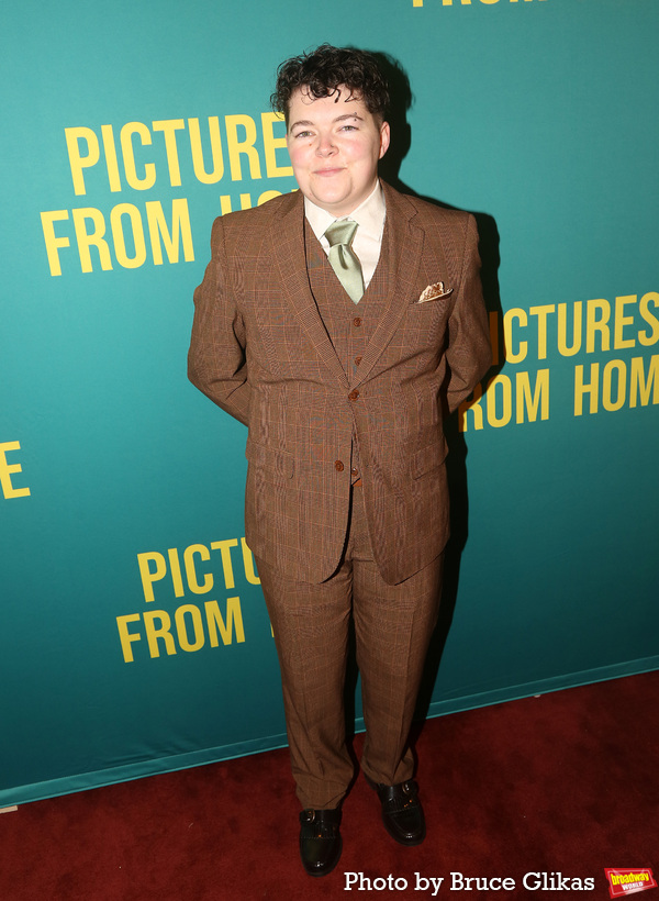 Photos: On the Red Carpet for PICTURES FROM HOME Opening Night Image
