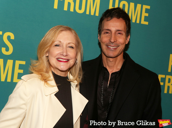 Photos: On the Red Carpet for PICTURES FROM HOME Opening Night Image