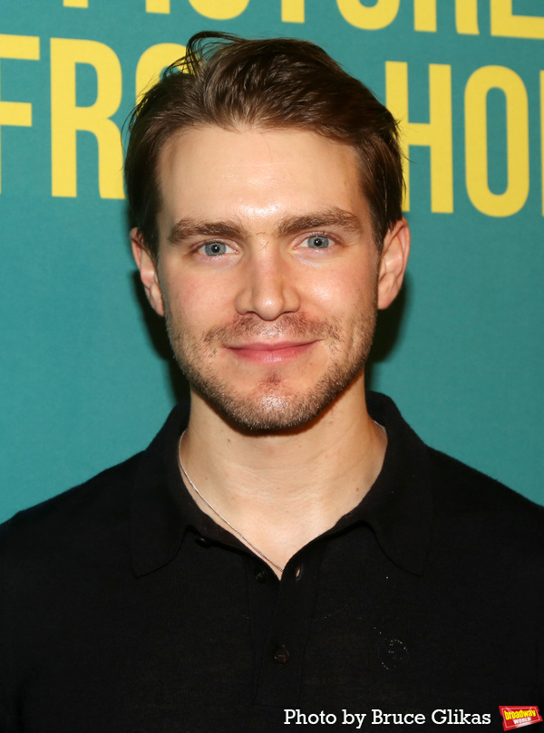 Photos: On the Red Carpet for PICTURES FROM HOME Opening Night Image