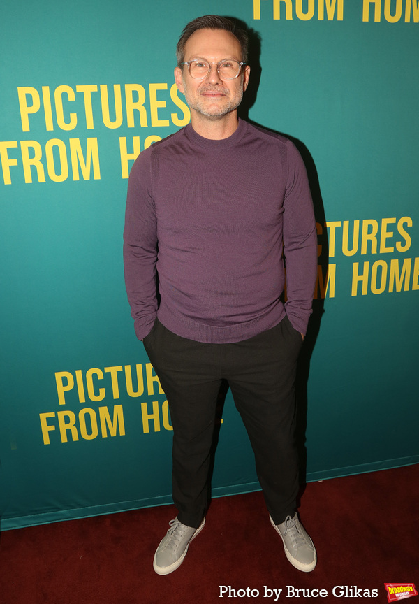 Photos: On the Red Carpet for PICTURES FROM HOME Opening Night Image