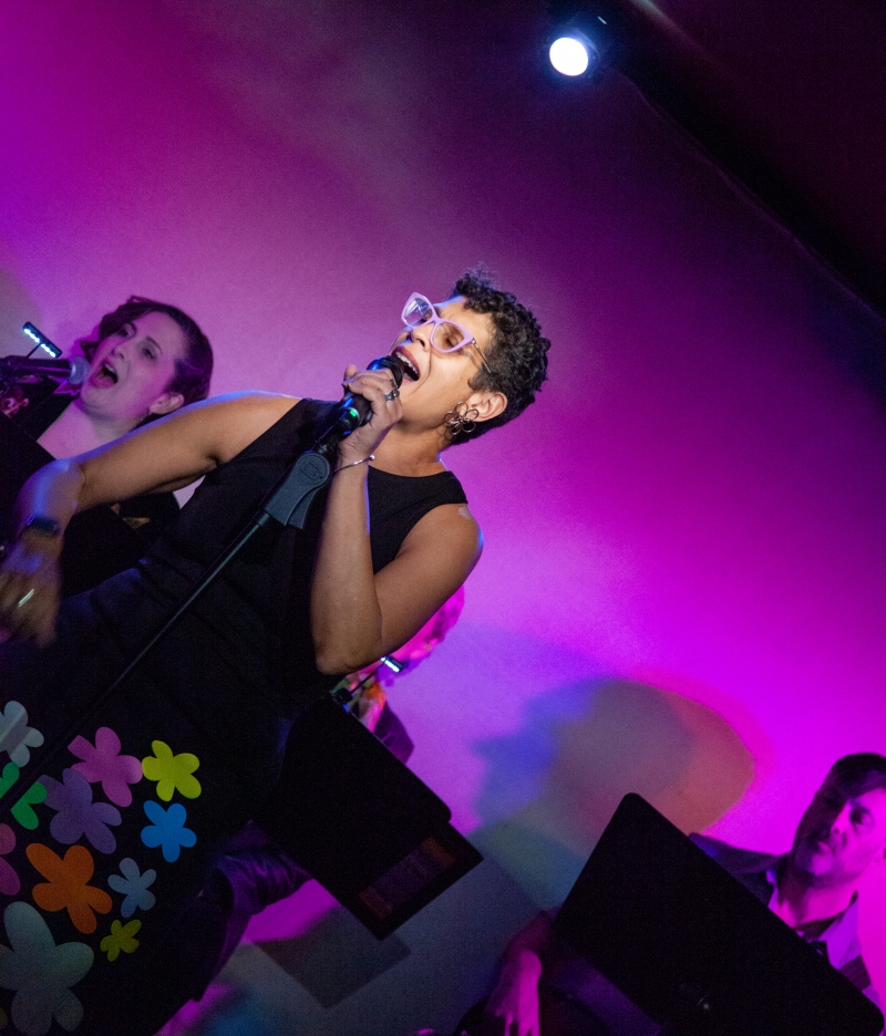 Review: Alex de Suze Brightens Don't Tell Mama With LATE BLOOMER Image