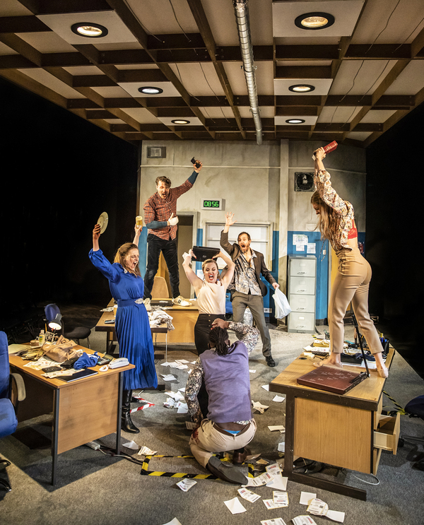 Photos: First Look at WINDFALL at Southwark Playhouse 