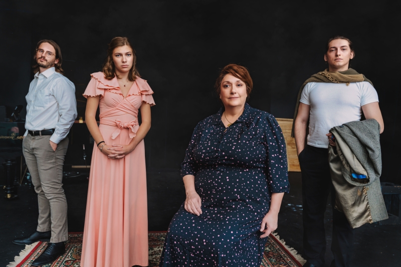 Previews: THE GLASS MENAGERIE at Carrollwood Cultural Center Image