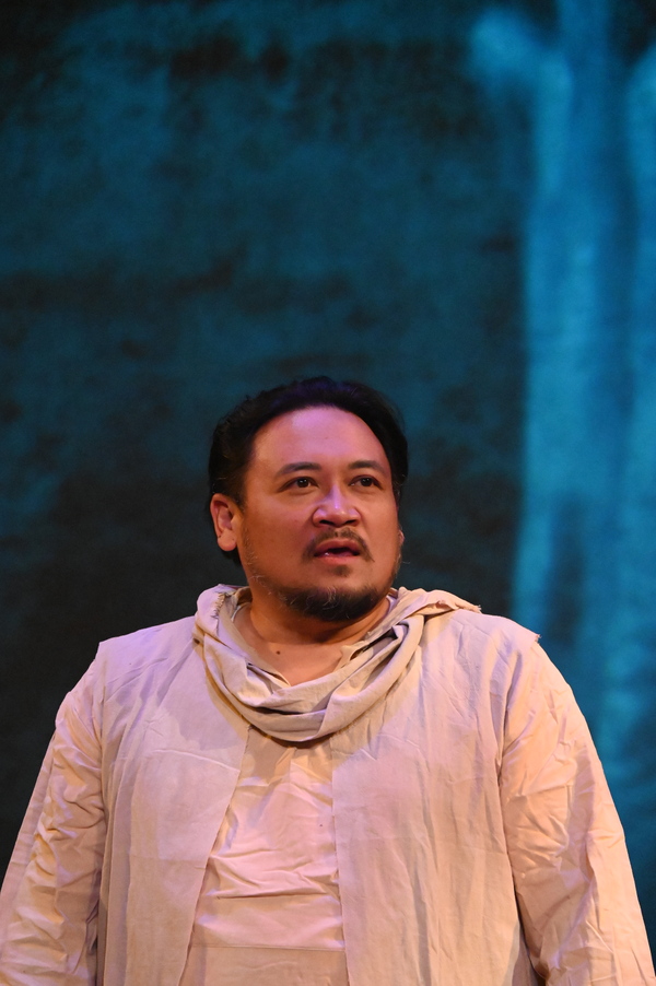 Photos: First Look At THE TRAVELERS At The Magic Theatre Image
