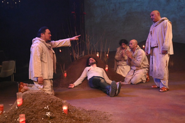 Photos: First Look At THE TRAVELERS At The Magic Theatre Image
