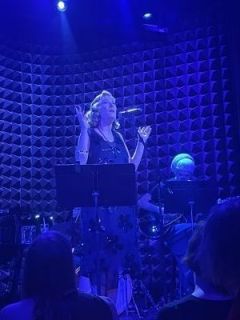 Review: JUSTIN VIVIAN BOND DELIVERS A JULIE VALENTINE Is Sweet and Sultry at Joe's Pub 