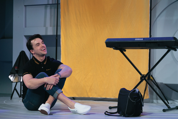 Photos: First Look At THE WAY OLD FRIENDS DO At Birmingham Rep Image