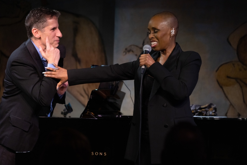 Review: SETH RUDETSKY Shares His “Dreamgirls” Obsession at Café Carlyle Image