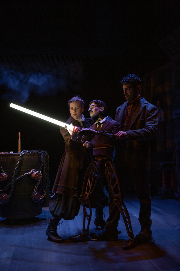 Photos: First Look At TESLA VS EDISON At The Center For Puppetry Arts  Image