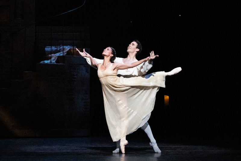 Review: ROMEO AND JULIET STUNS AUDIENCES WITH ITS CLASSIC STORY AND BEAUTIFUL DESIGN at Houston Ballet 