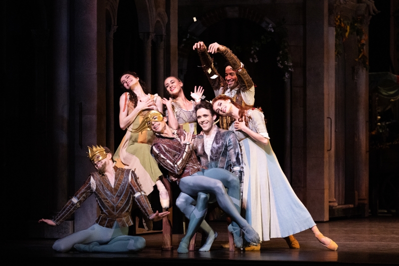 Review: ROMEO AND JULIET STUNS AUDIENCES WITH ITS CLASSIC STORY AND BEAUTIFUL DESIGN at Houston Ballet Image