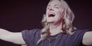 Video: Watch Jessica Hendy Sing 'What If' from WALKING WITH BUBBLES Video