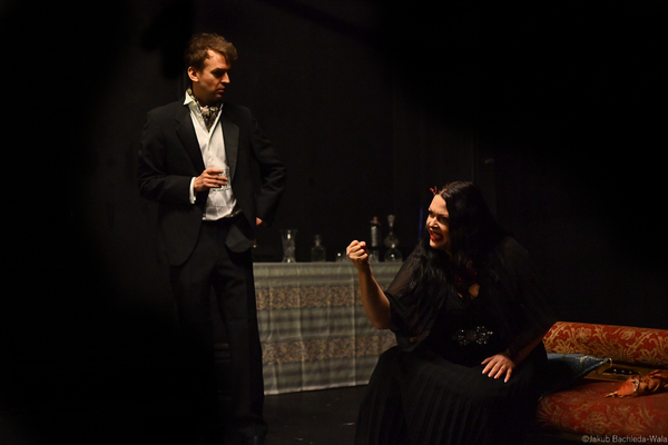 Photos: First Look At The World Premiere Of AN ABSOLUTE FARCE OF A MURDER MYSTERY Image