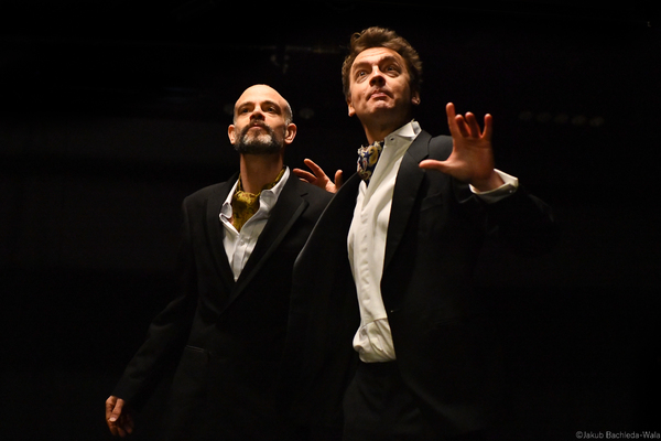 Photos: First Look At The World Premiere Of AN ABSOLUTE FARCE OF A MURDER MYSTERY Image