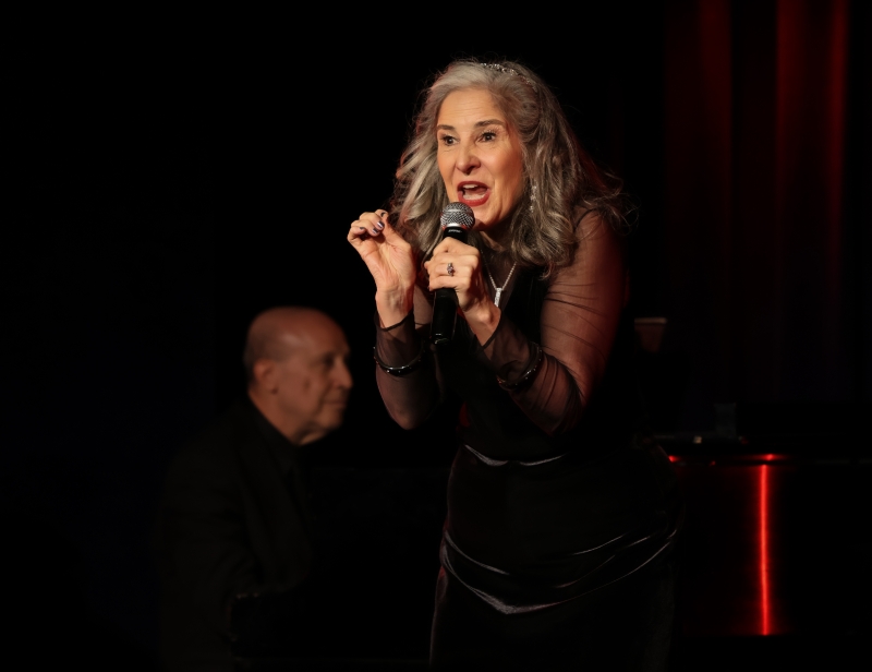 Photos: Ann Talman Encores ELIZABETH TAYLOR AND THE SHADOW OF HER SMILE at The Laurie Beechman Theatre 