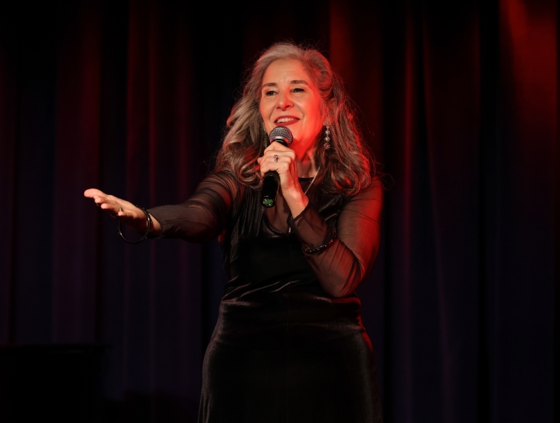 Photos: Ann Talman Encores ELIZABETH TAYLOR AND THE SHADOW OF HER SMILE at The Laurie Beechman Theatre 