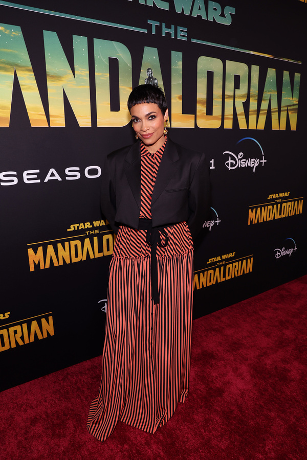 Pedro Pascal Brightens Up the Red Carpet at 'The Mandalorian' Season Three  Premiere: Photo 4901316  Amy Sedaris, Carl Weathers, Emily Swallow,  Giancarlo Esposito, Jon Favreau, Katee Sackhoff, Katy O'Brian, Omid Abtahi