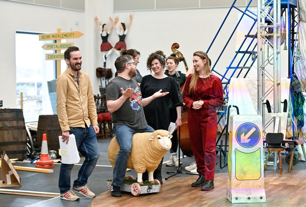 Photos: First Look At National Theatre Of Scotland's KIDNAPPED In Rehearsals Image