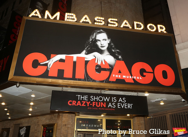 Photos: RUPAUL'S DRAG RACE Season 15 Stars Visit Jinkx Monsoon at CHICAGO Image