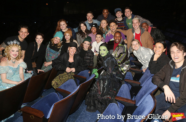 Photos: P!NK Proves She Goes Good With Green as She Visits WICKED on Broadway! Image