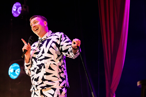 Photos: Graham Norton, Katherine Ryan, and More Take the Stage at JUST FOR LAUGHS LONDON FESTIVAL Image