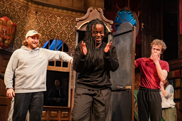 Photos: First Look at the New Cast of THE PLAY THAT GOES WRONG in Rehearsal Image