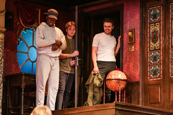 Photos: First Look at the New Cast of THE PLAY THAT GOES WRONG in Rehearsal Image