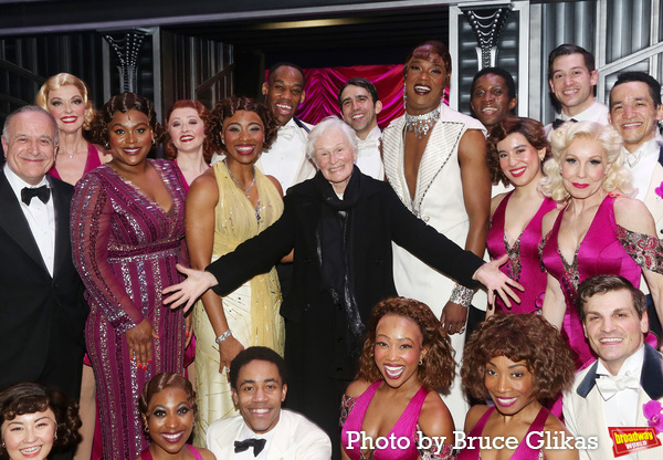 Photos: Glenn Close Visits SOME LIKE IT HOT Image