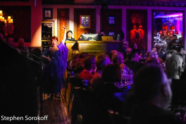 PHOTOS: Donna McKechnie Plays 54 Below Image
