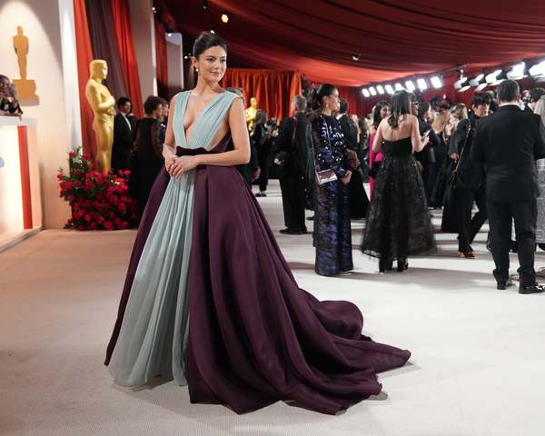 Photos: Stephanie Hsu, Ariana DeBose & More Walk the Oscars Red Carpet  Image