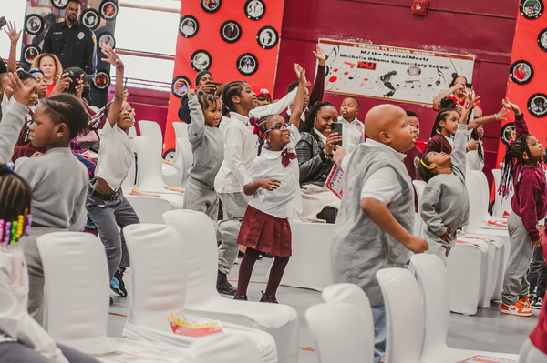 Michelle Obama Elementary School students Photo