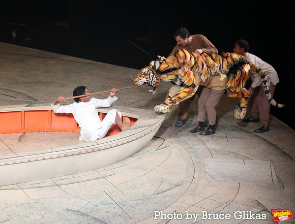 Photos: The Company of LIFE OF PI Meets the Press! Image