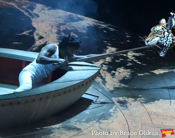 Photos: The Company of LIFE OF PI Meets the Press! Image
