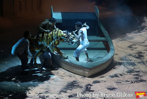 Photos: The Company of LIFE OF PI Meets the Press! Image