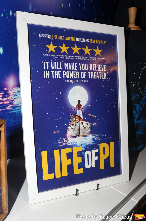Photos: The Company of LIFE OF PI Meets the Press! Image