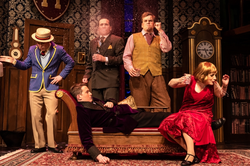 Review: THE PLAY THAT GOES WRONG at Theatre Memphis Image