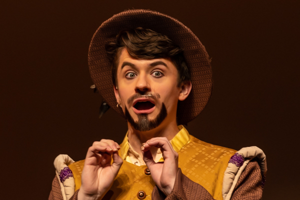Photos: First look at Gallery Players' SOMETHING ROTTEN Image
