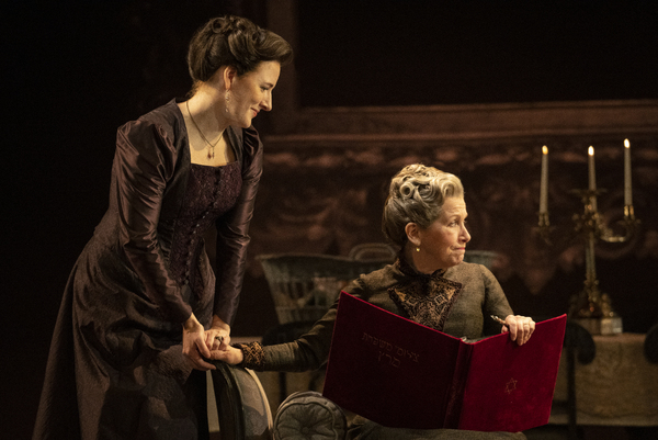 Photos: See Joshua Malina, Brandon Uranowitz & More in New LEOPOLDSTADT Images Image