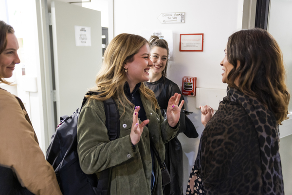 Photos: Alanis Morissette Visits The Cast Of JAGGED LITTLE PILL Backstage At The National Theater Image