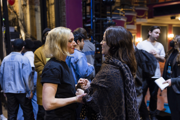 Photos: Alanis Morissette Visits The Cast Of JAGGED LITTLE PILL Backstage At The National Theater Image