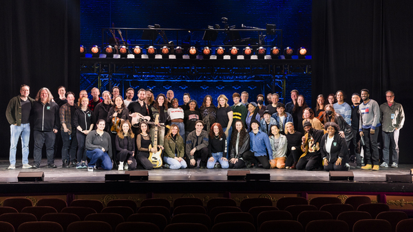 Photos: Alanis Morissette Visits The Cast Of JAGGED LITTLE PILL Backstage At The National Theater Image