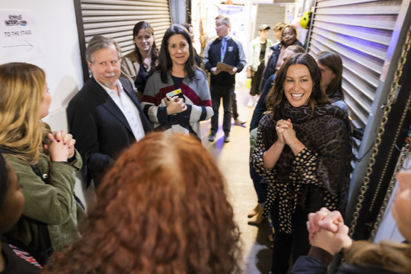 Photos: Alanis Morissette Visits The Cast Of JAGGED LITTLE PILL Backstage At The National Theater Image
