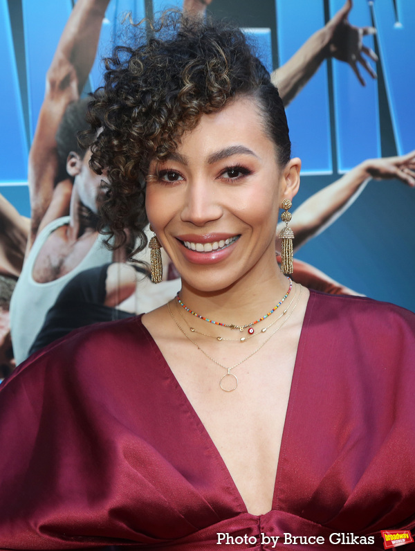 Photos: DANCIN' Company Walks the Red Carpet on Opening Night Image