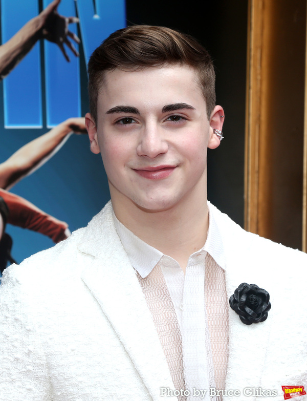 Photos: DANCIN' Company Walks the Red Carpet on Opening Night Image