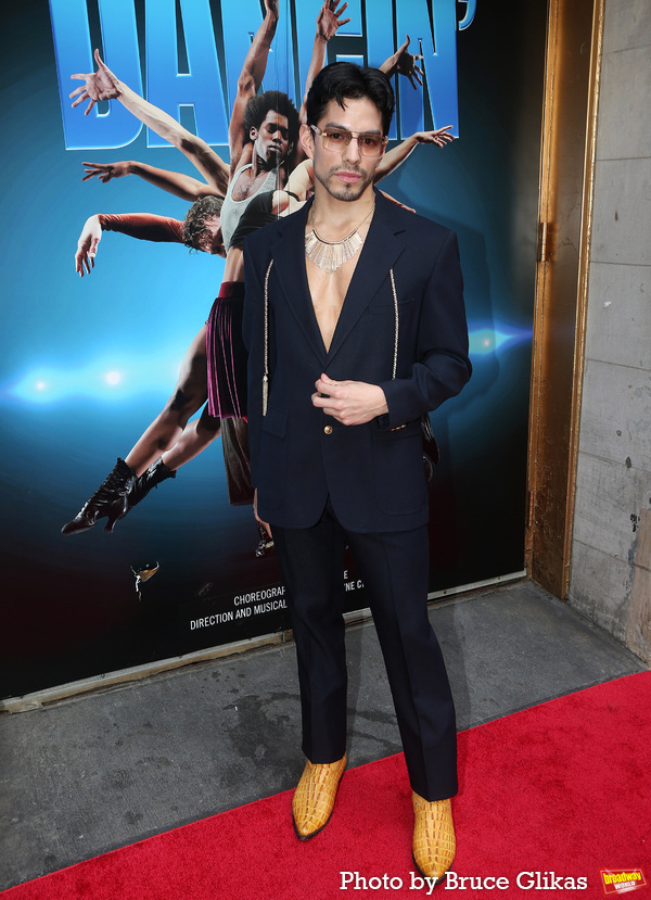 Photos: DANCIN' Company Walks the Red Carpet on Opening Night Image