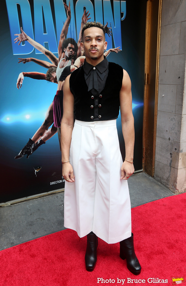 Photos: DANCIN' Company Walks the Red Carpet on Opening Night Image