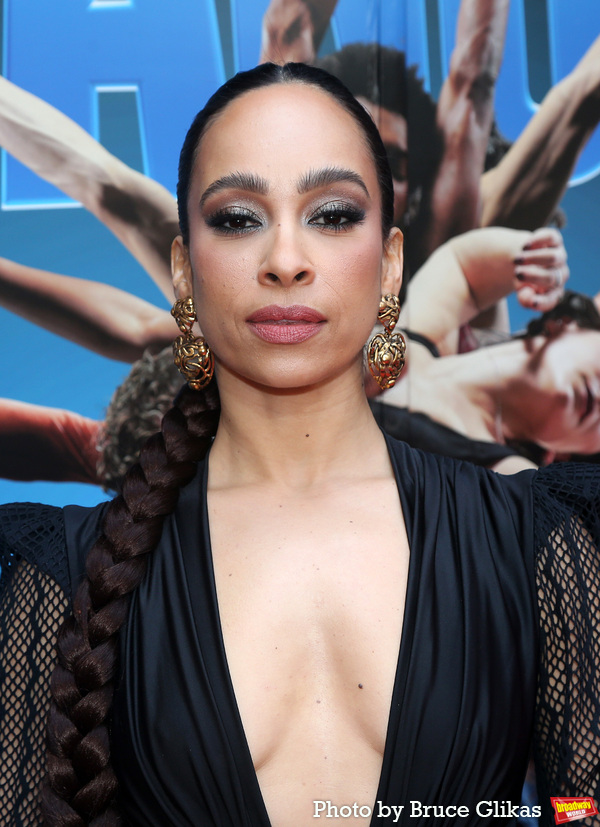 Photos: DANCIN' Company Walks the Red Carpet on Opening Night Image