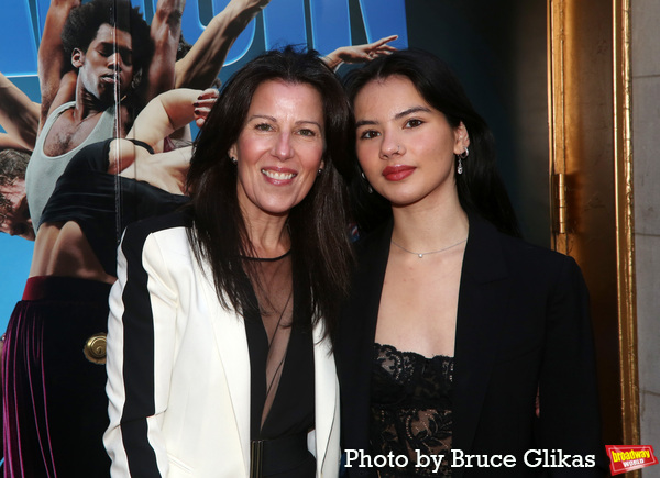 Photos: DANCIN' Company Walks the Red Carpet on Opening Night Image